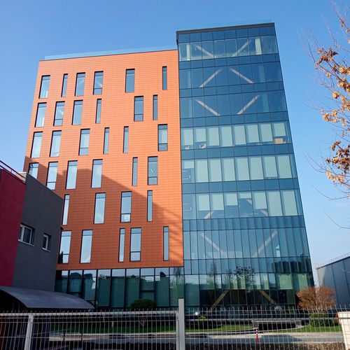 Favemanc commercial tower corner view